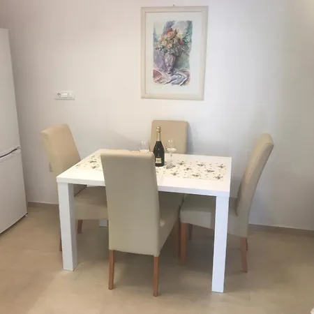 Vakantiehuis Holiday Nadi - Cosy & Quiet